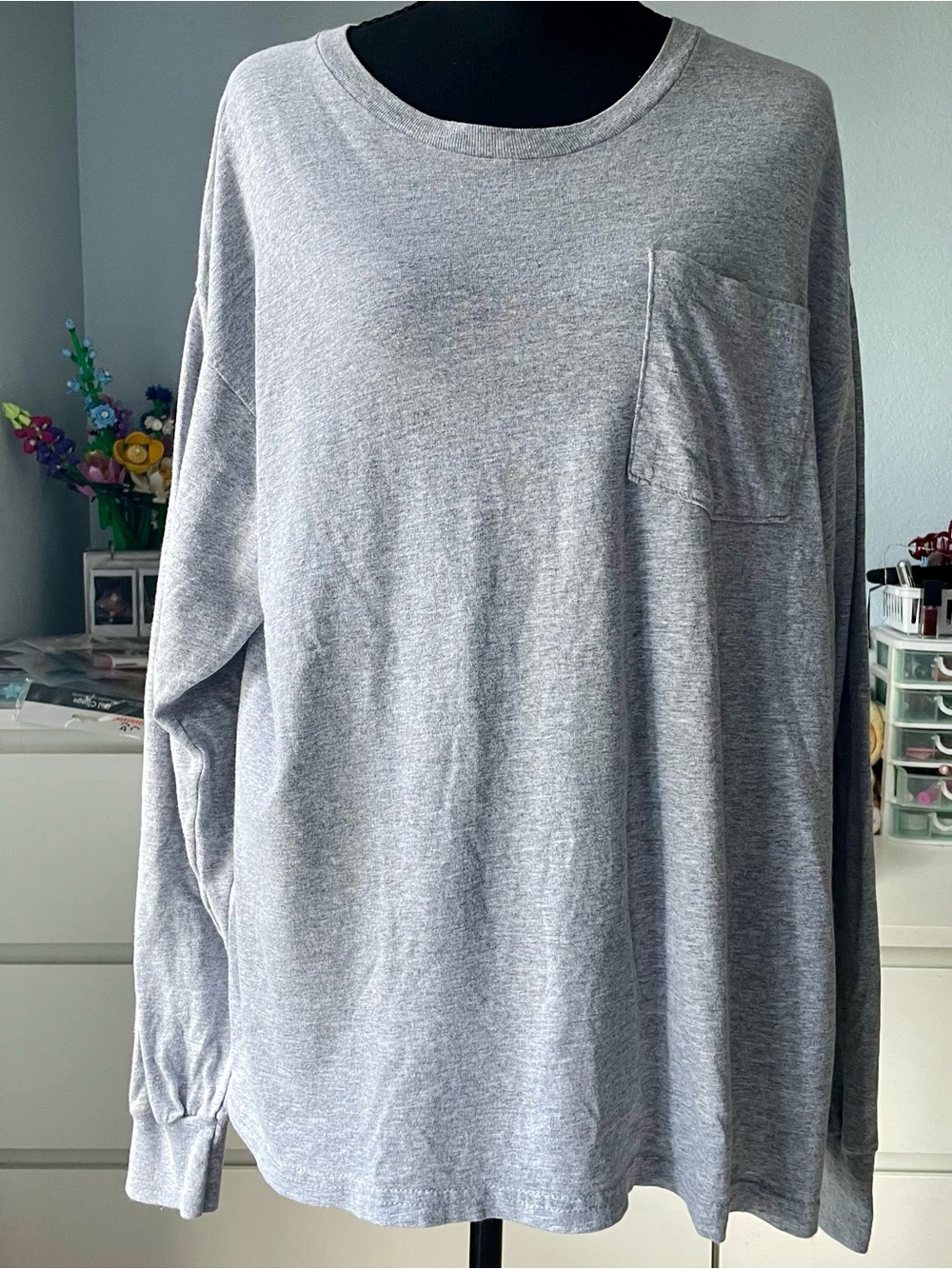 Fruit of the Loom Grey Long Sleeve w/ Pocket Tee Unisex Men’s Size XL
